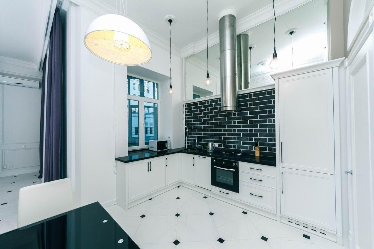 קייב Luxury Beatiful Apartment On Pyshkinska Street מראה חיצוני תמונה