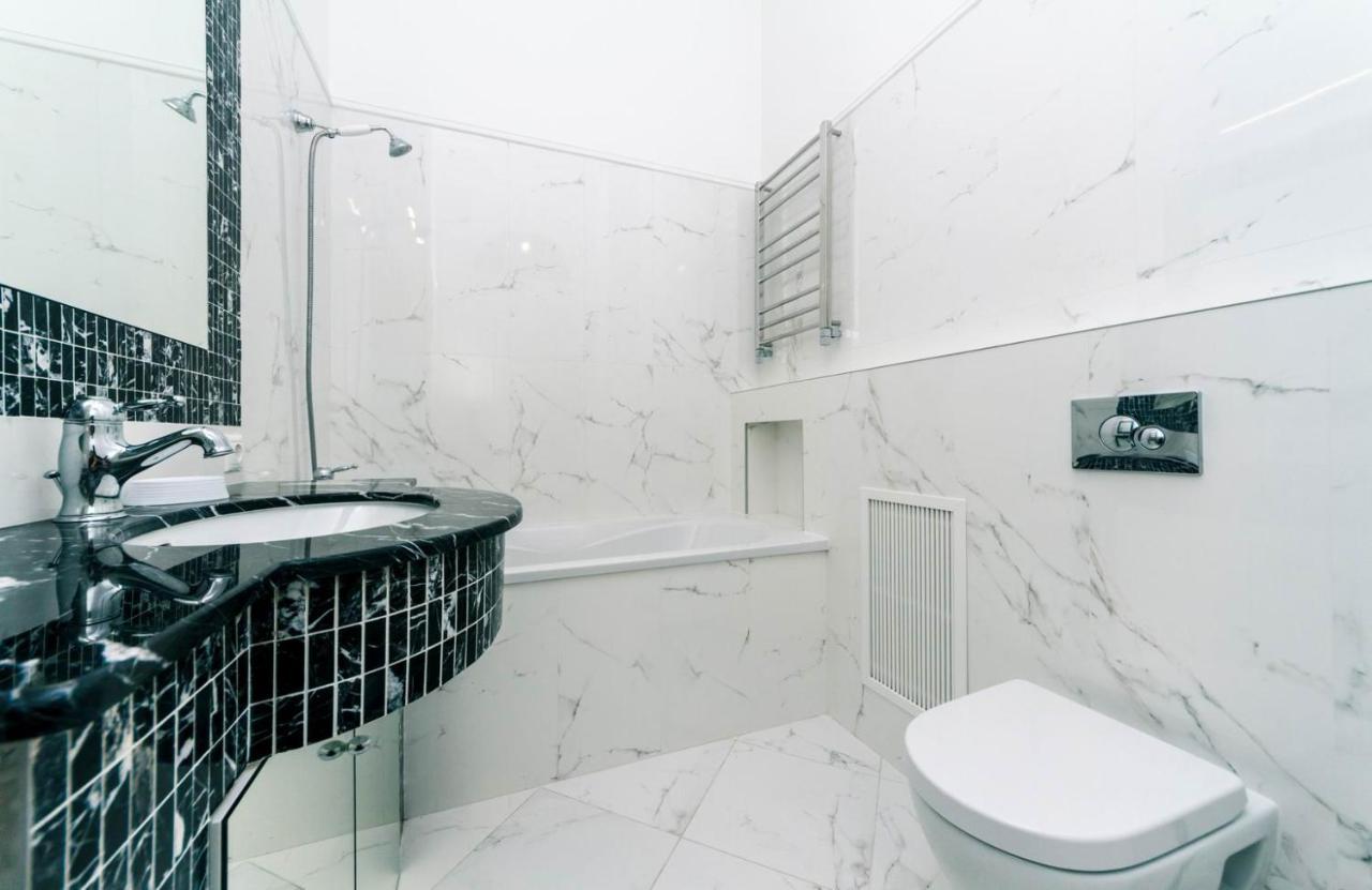 קייב Luxury Beatiful Apartment On Pyshkinska Street מראה חיצוני תמונה