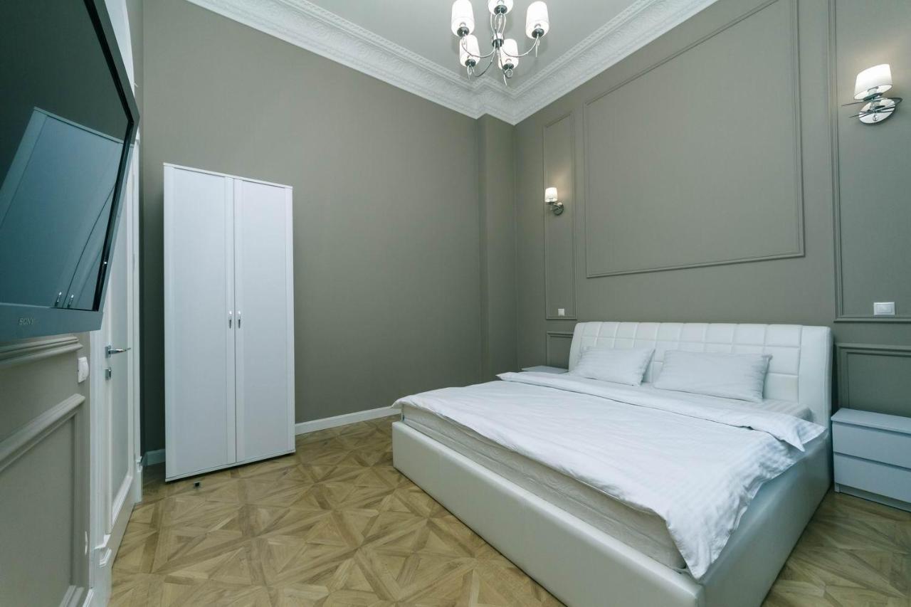 קייב Luxury Beatiful Apartment On Pyshkinska Street מראה חיצוני תמונה