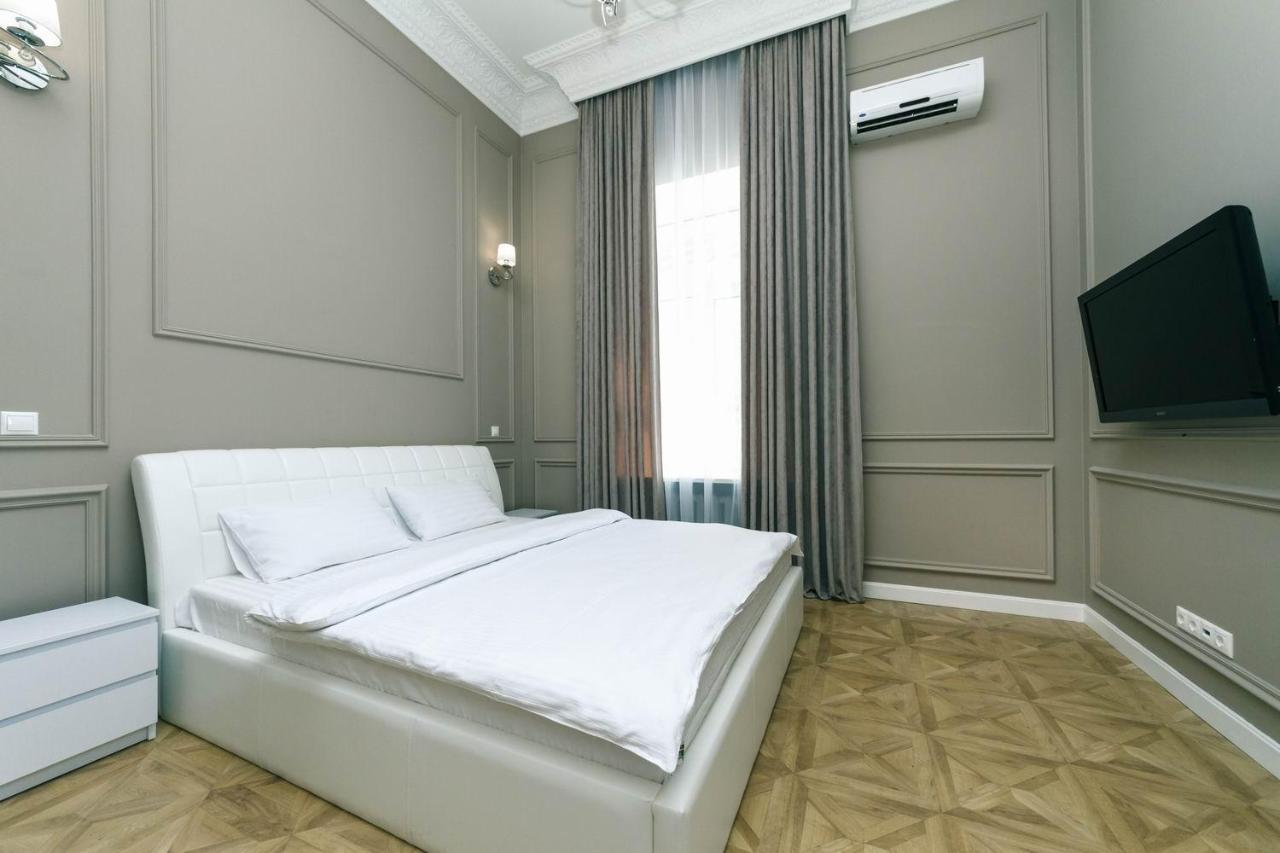 קייב Luxury Beatiful Apartment On Pyshkinska Street מראה חיצוני תמונה