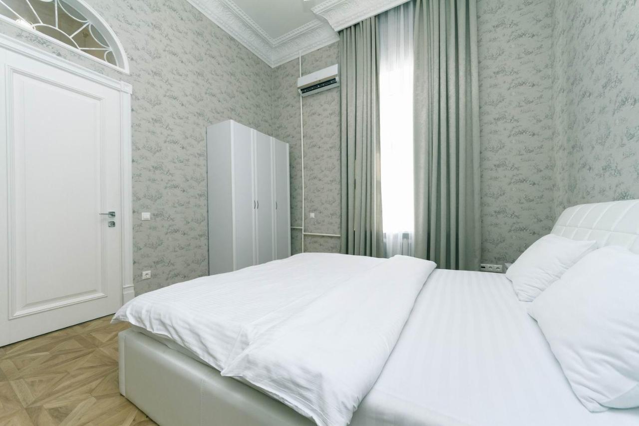 קייב Luxury Beatiful Apartment On Pyshkinska Street מראה חיצוני תמונה